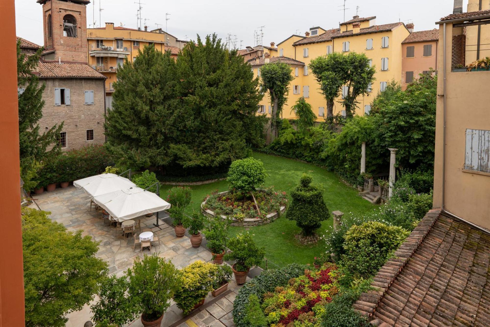 Phi Hotel Canalgrande Modena Luaran gambar